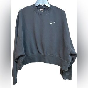 Nike Swoosh Women’s Crewneck Cropped Sweatshirt